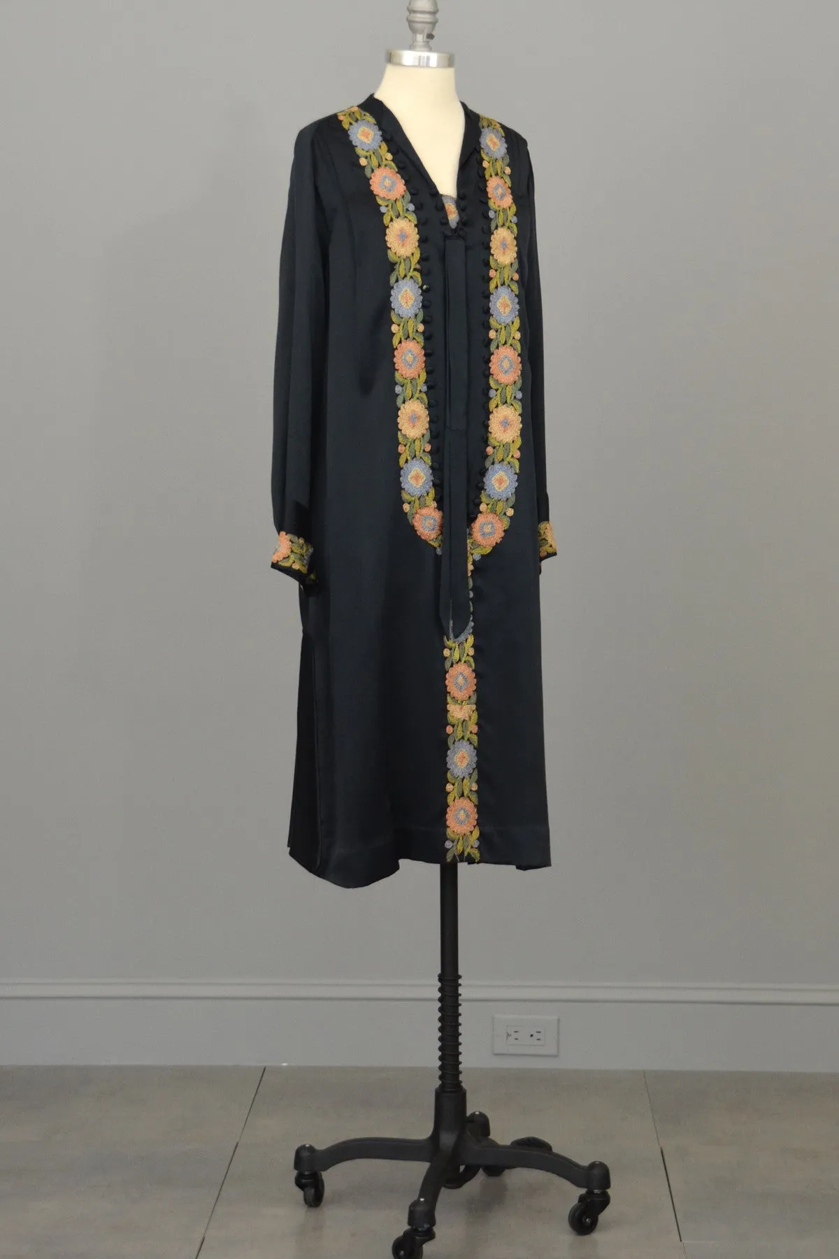 1920s Embroidered Navy Silk Satin Vintage Dress