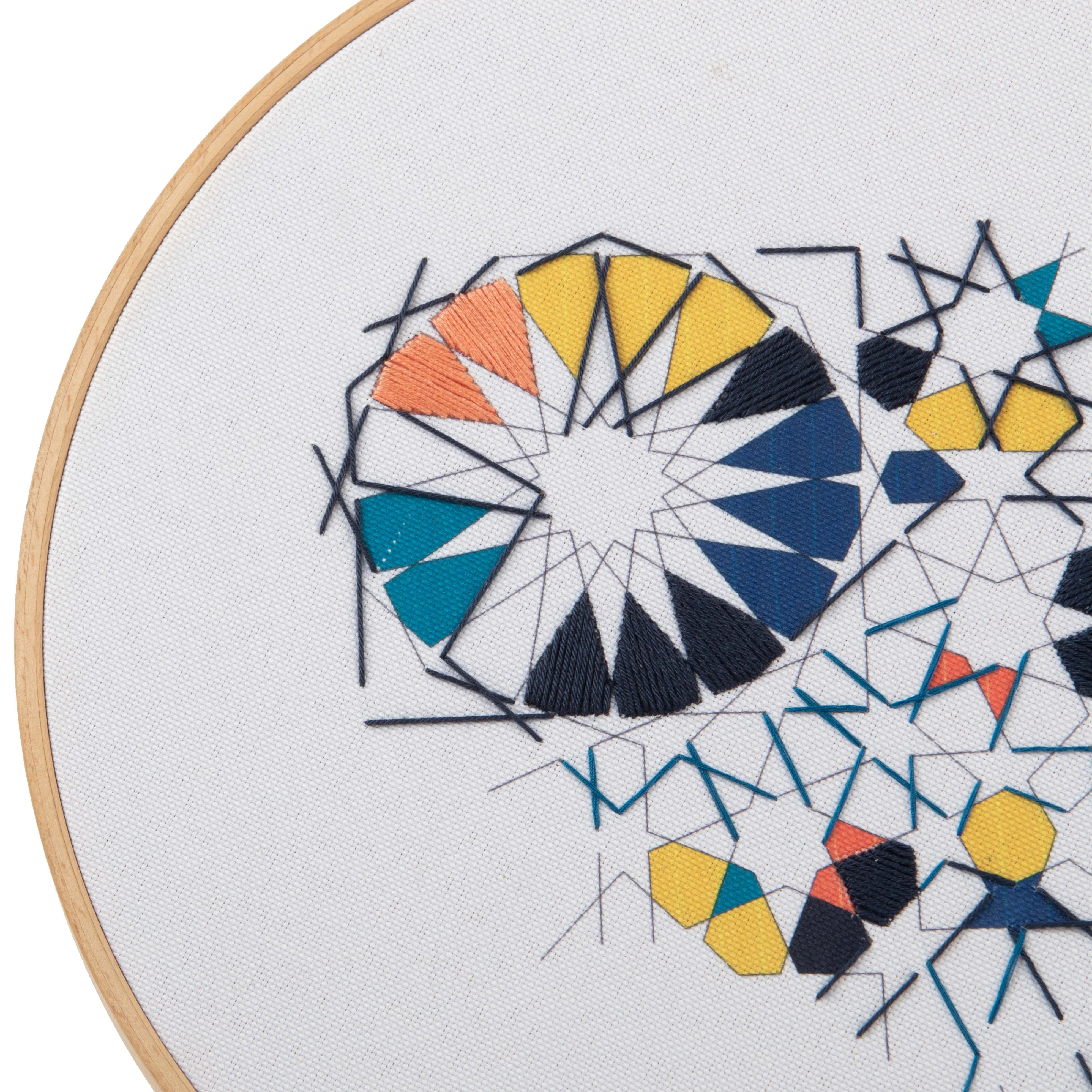 32 cm Embroidered Hoop Zelij Fragments