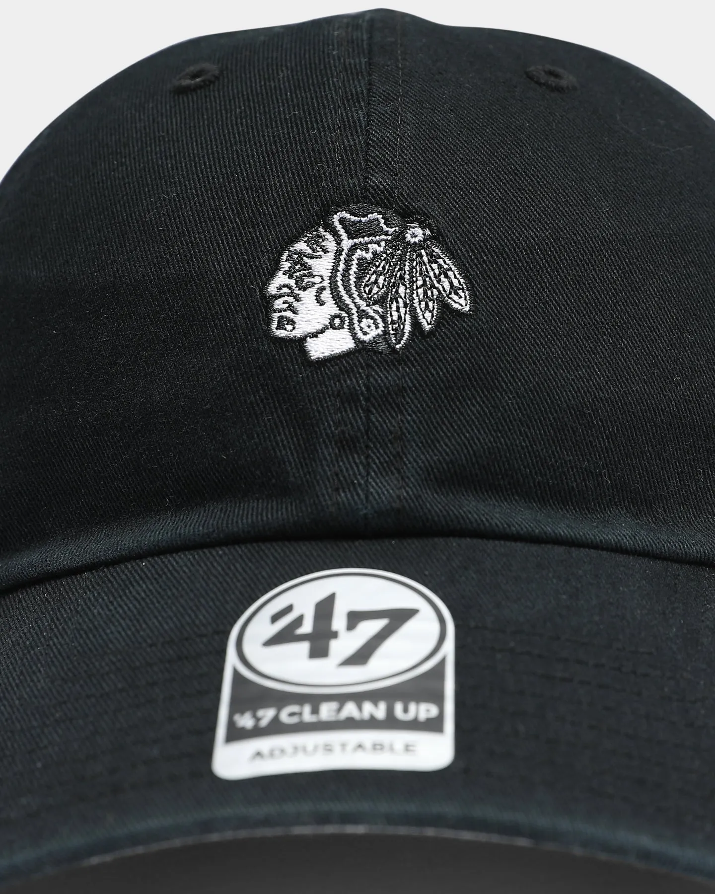 47 Brand Men's Chicago Blackhawks Clean Up Strapback Black