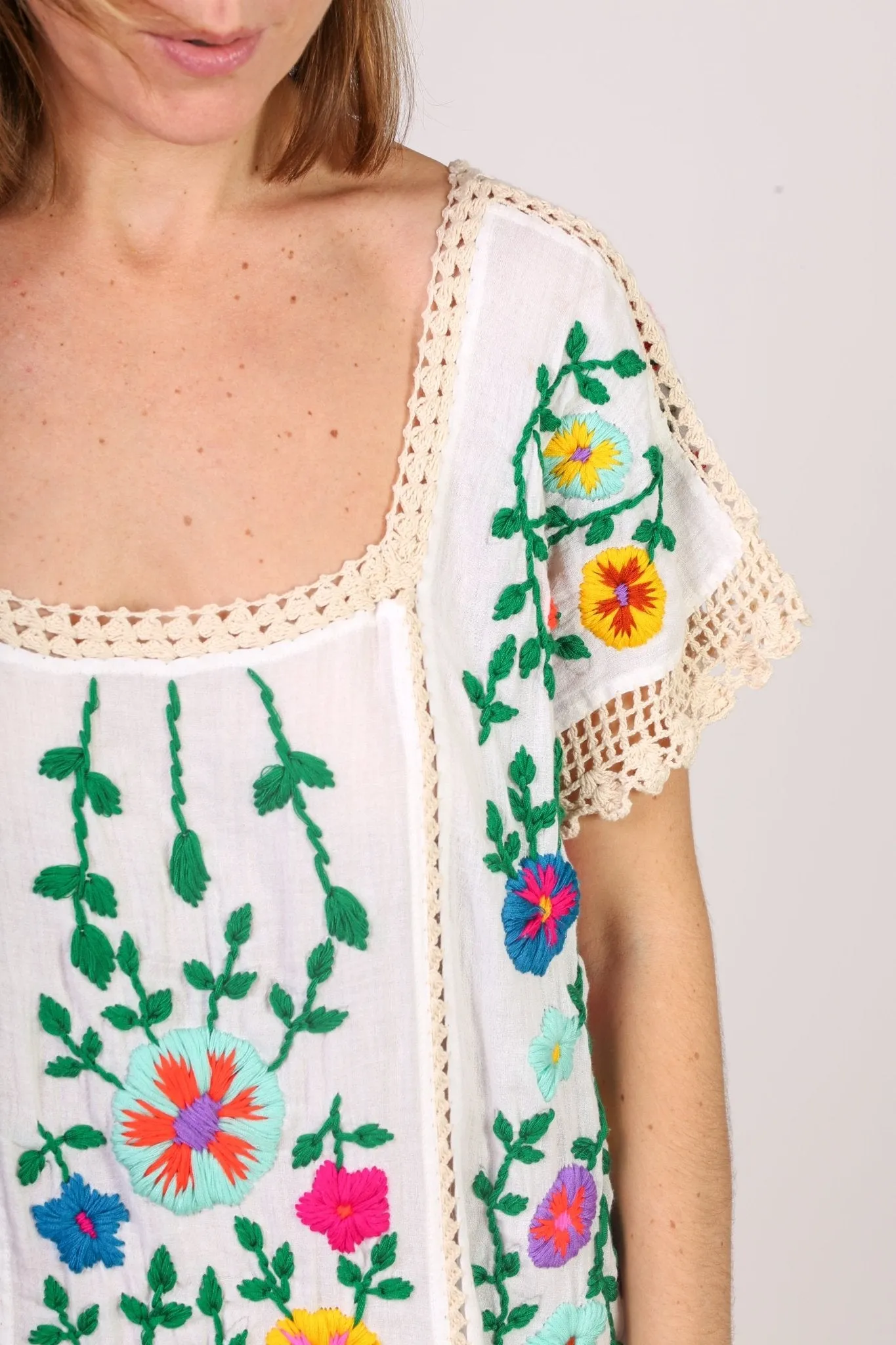 EMBROIDERED DRESS ISABELLE