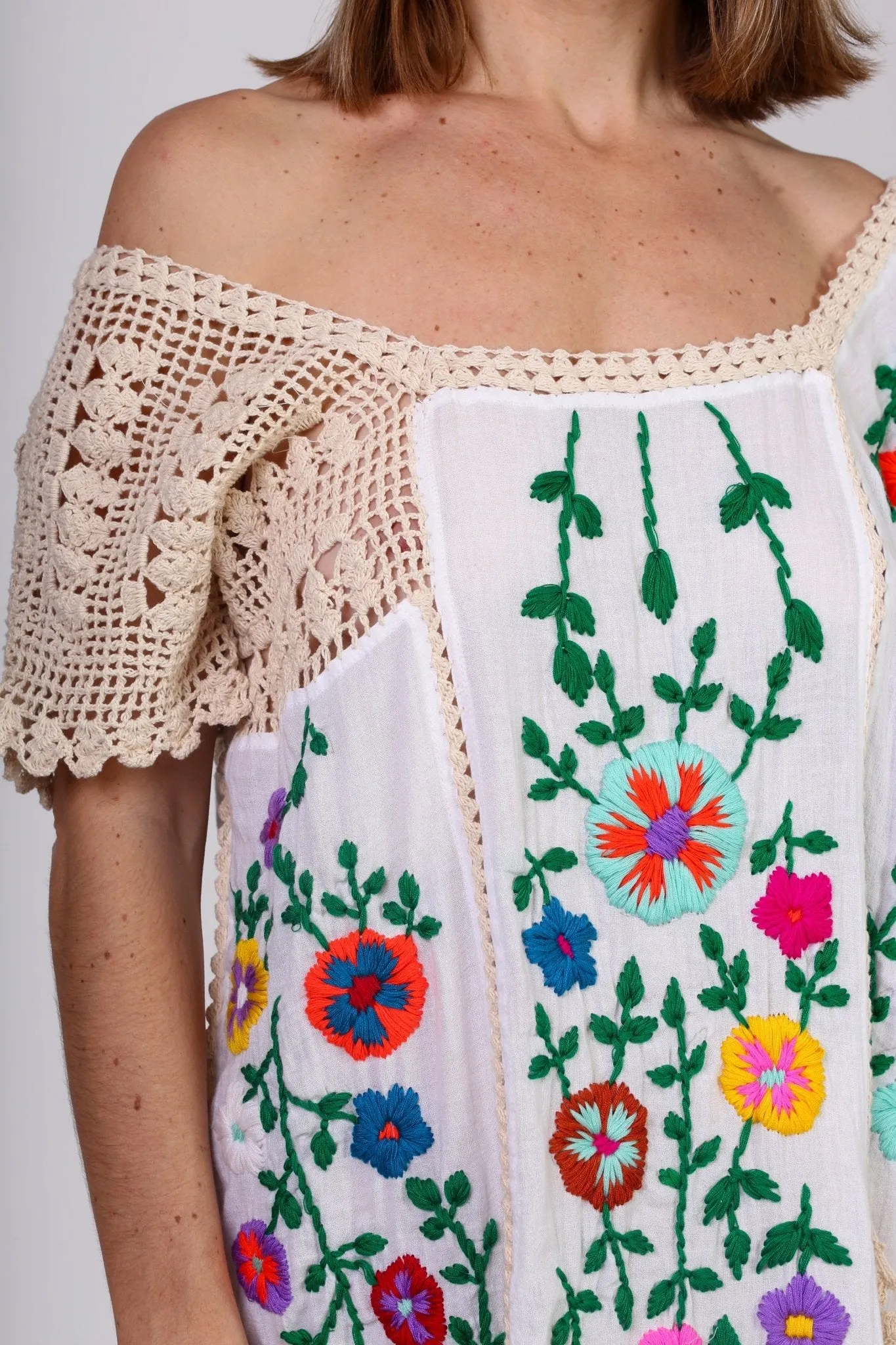 EMBROIDERED DRESS ISABELLE