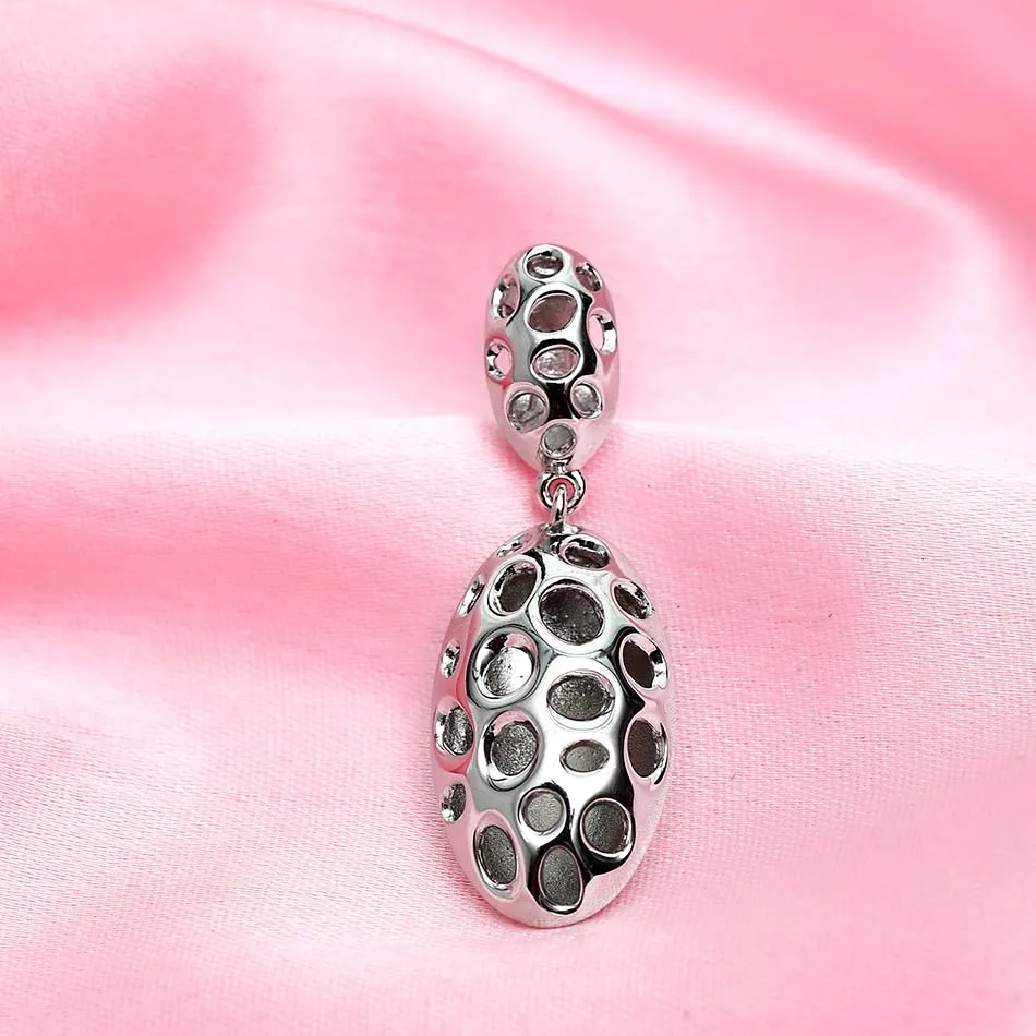 Lattice Pebble Pendant