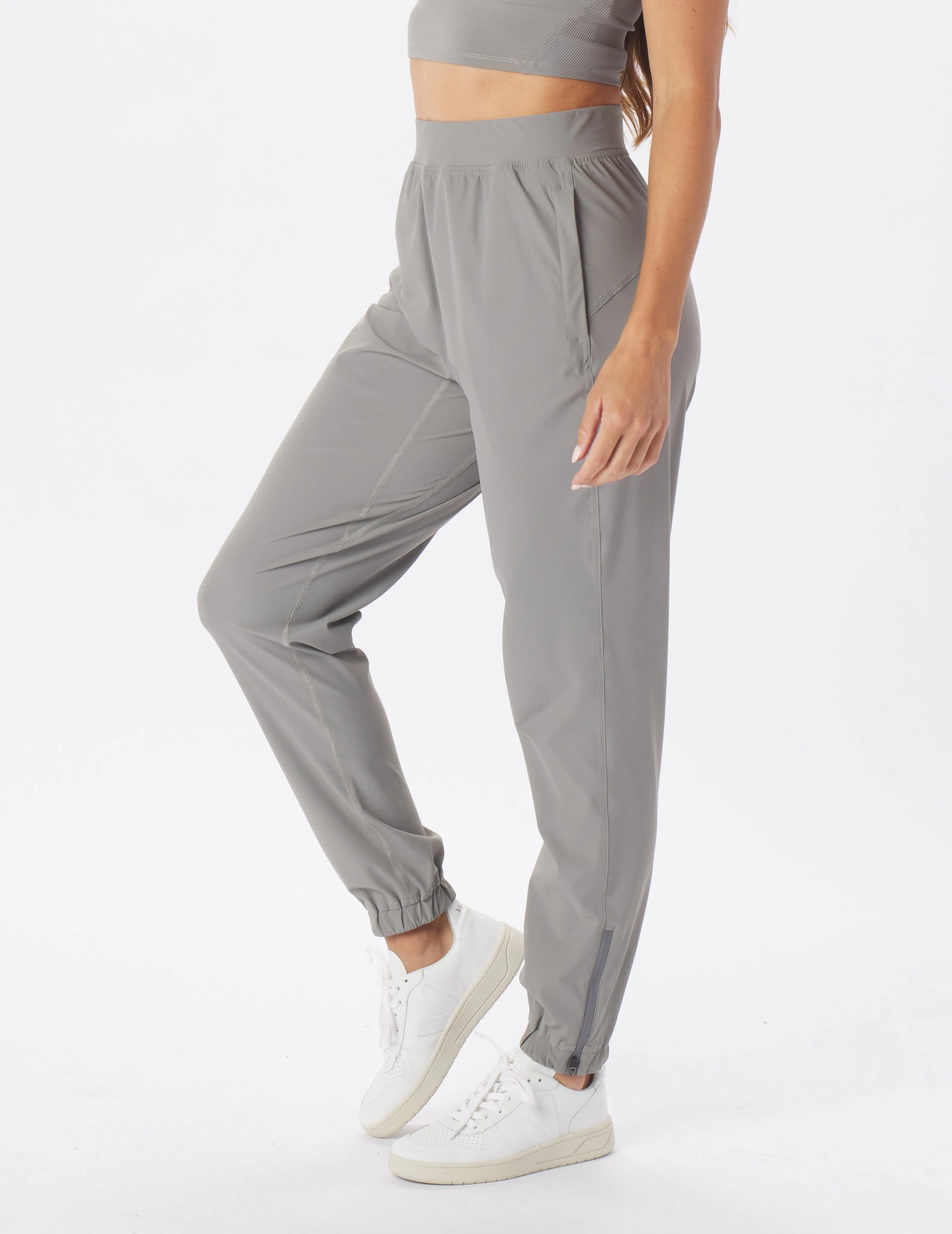 Motion Jogger: Silver Fog