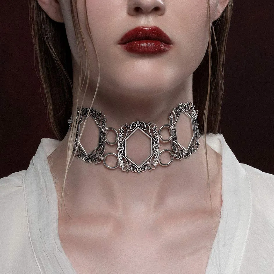 SANSA. Vampesque Gothic Caged Choker - Silver