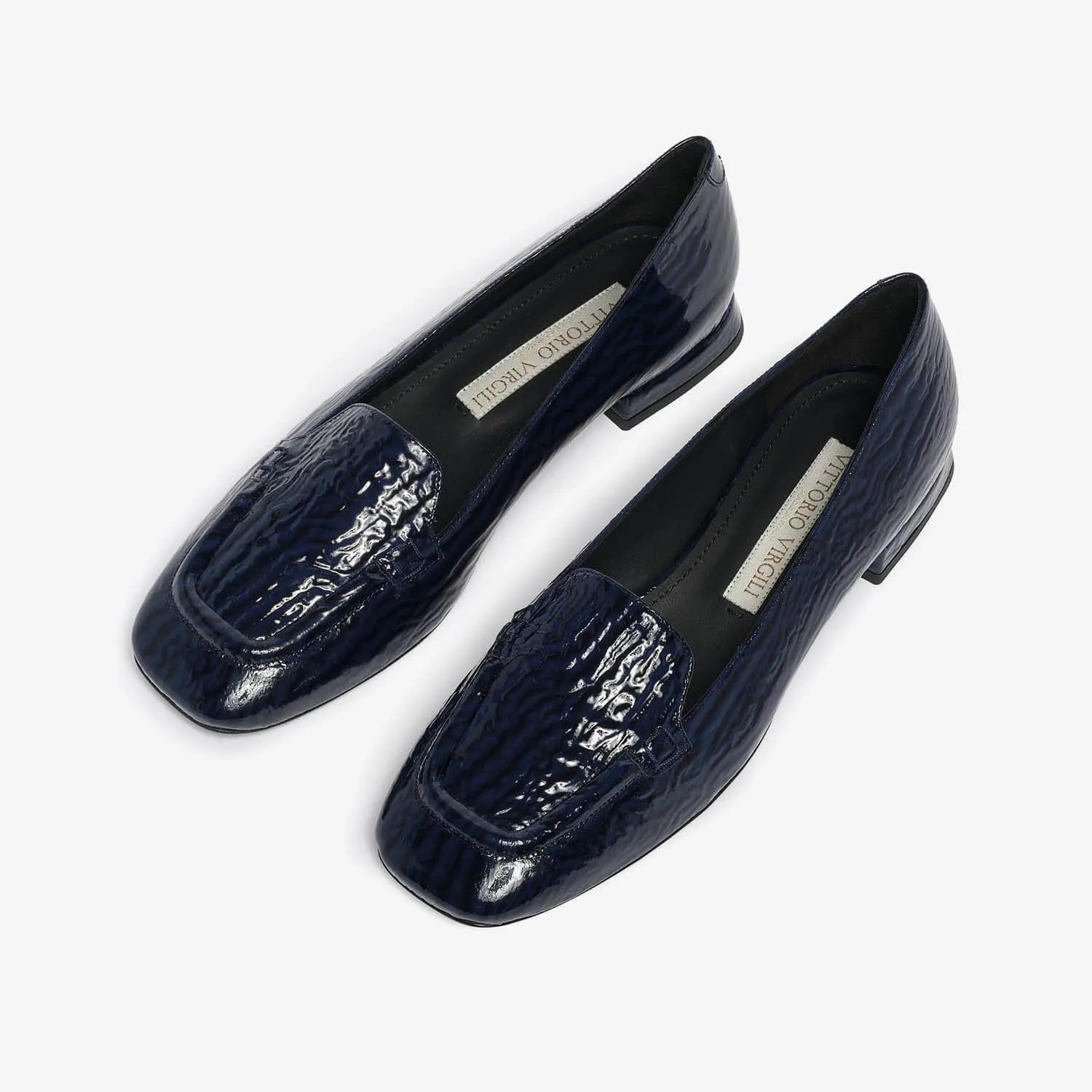 Women's glossy leather loafer